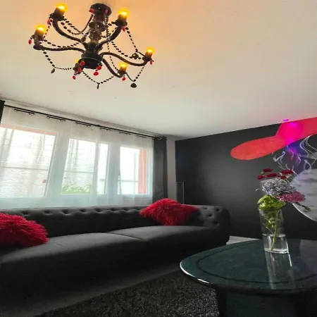 Blom Romantique, Prive & Salle De Massage, Petit Dej Inclus Guesnain