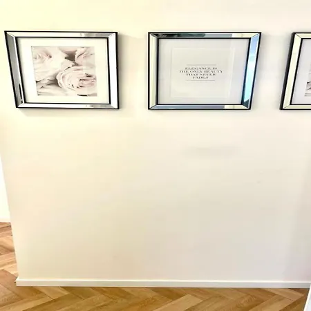 Blom Romantique, Prive & Salle De Massage, Petit Dej Inclus Apartman