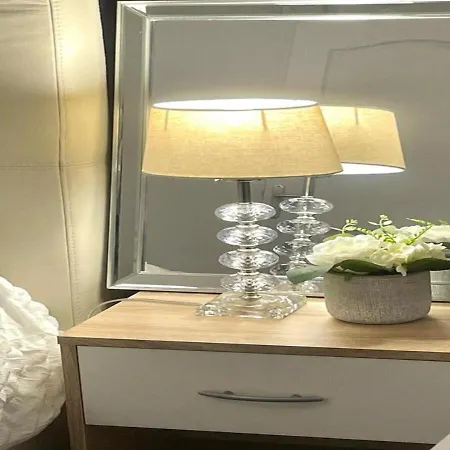 Blom Romantique, Prive & Salle De Massage, Petit Dej Inclus Apartment Guesnain