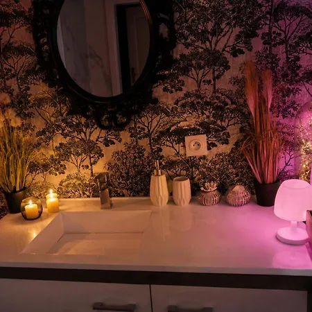 Blōm Romantique, Privé&salle De Massage, Petit Dej Inclus
