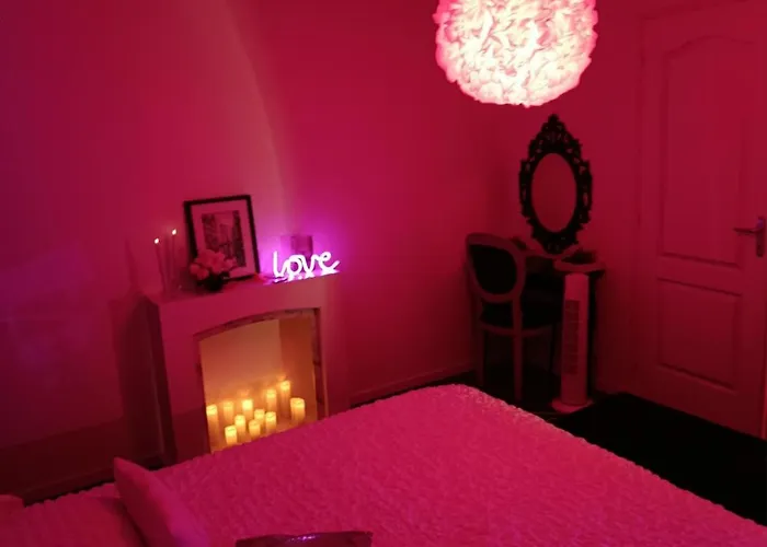 Blom Romantique, Prive & Salle De Massage, Petit Dej Inclus * Guesnain